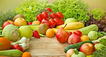 有機水果和蔬菜的碗里